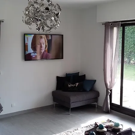 Апартаменты Les Manoirs *