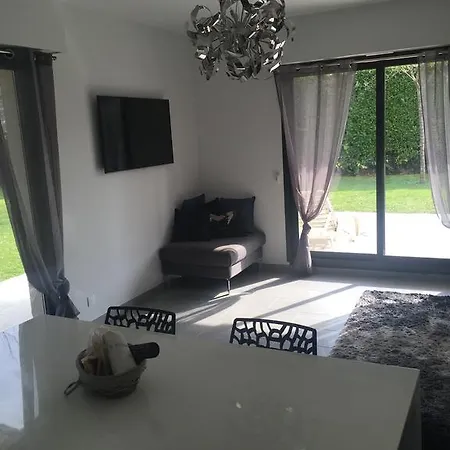 Апартаменты Les Manoirs