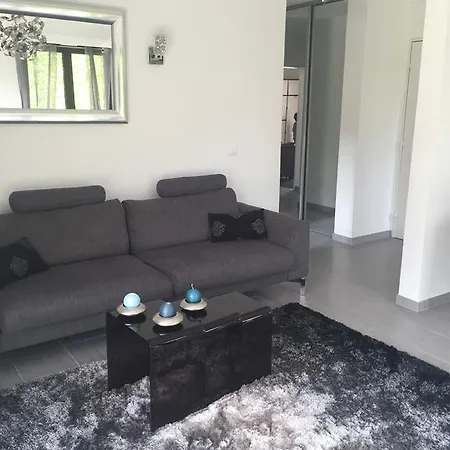 Les Manoirs Апартаменты Довиль