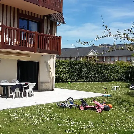 Les Manoirs *