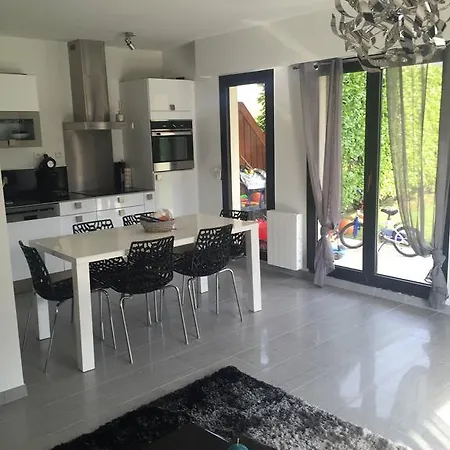 Les Manoirs Apartment *