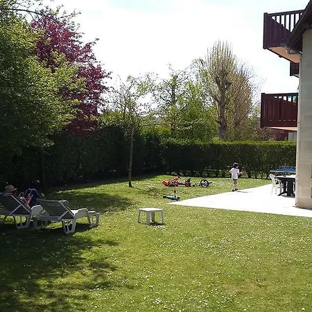 Les Manoirs Апартаменты Довиль